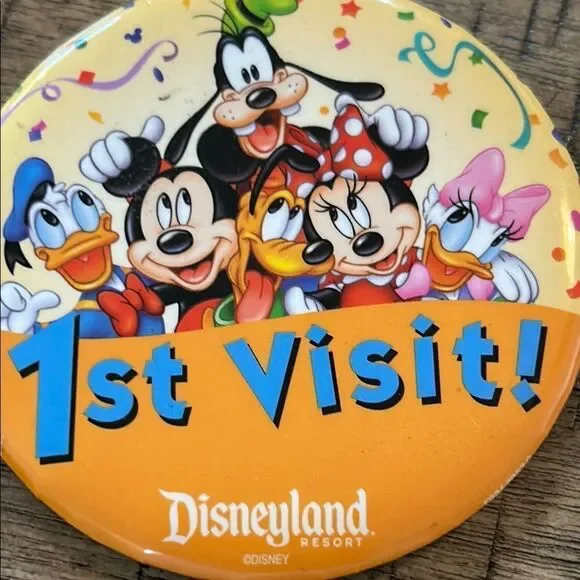 Disneyland 1st Visit Buttons - Picture 15 of 17